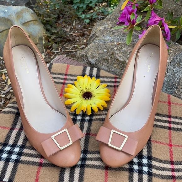 Cole Haan Shoes - 🌺 COLE HAAN; Grand OS Tan Leather Pumps w/Bow 9B!